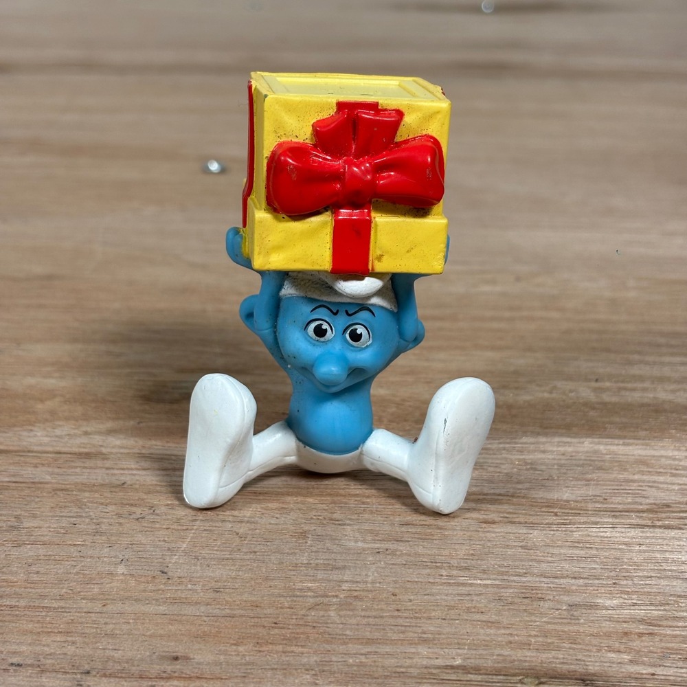 Peyo Smurfs Jokey Smurf Figure Yellow Gift Box Red Bow Vintage PVC Toy 2 inch